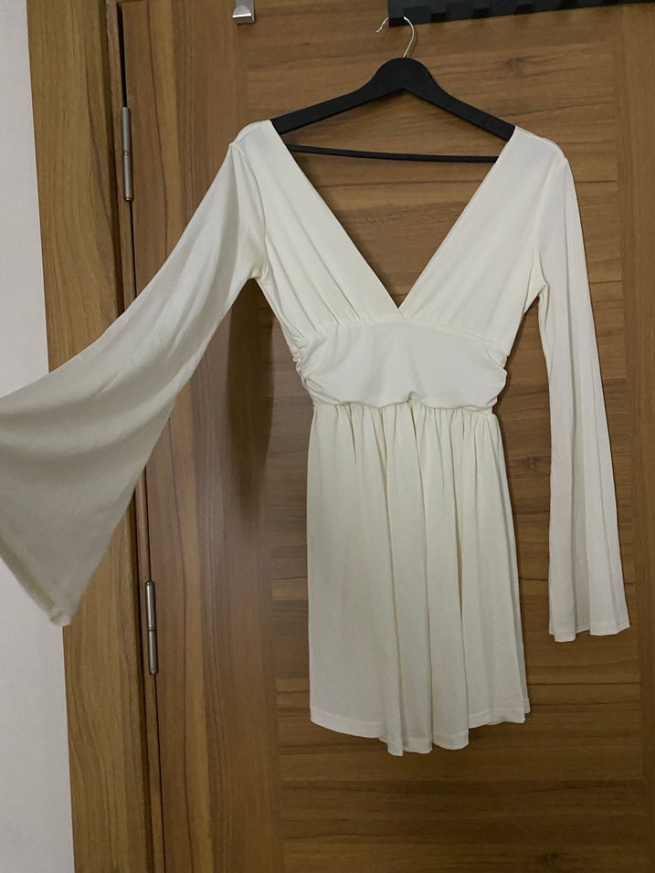 Beyaz V Yaka Drapeli Uzun Kadın Elbise - Görsel 2