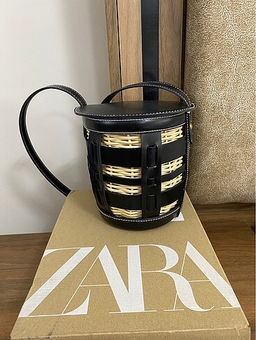 Zara Çanta