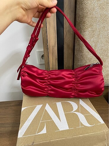 Zara Çanta