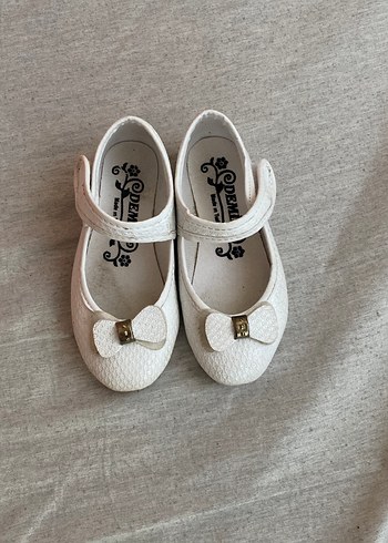 Kız Çocuk Beyaz Tokalı Babet Ayakkabı - Görsel 2