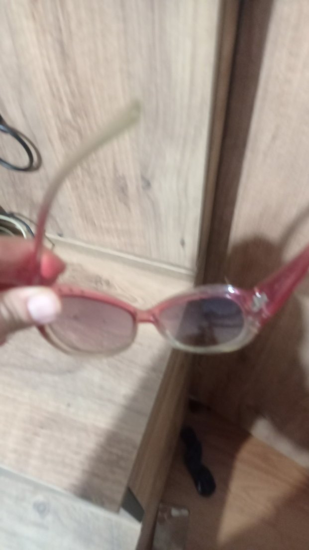 Şeffaf kırmızı vintage kadın güneş gözlüğü - Görsel 2