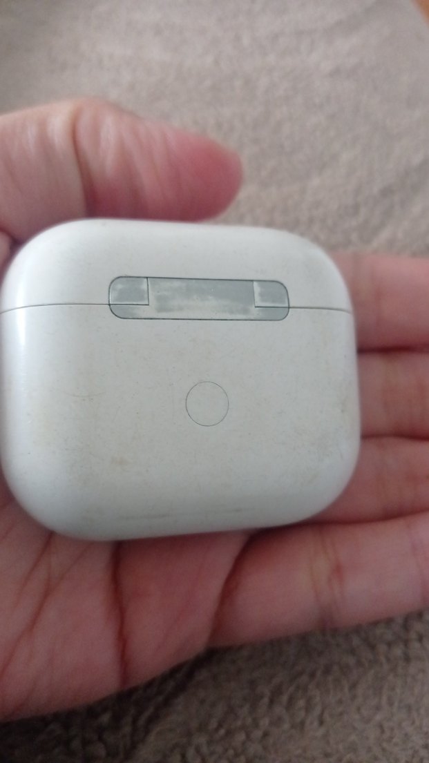 Beyaz Kablosuz Kulaklık Şarj Kutusu - Görsel 3