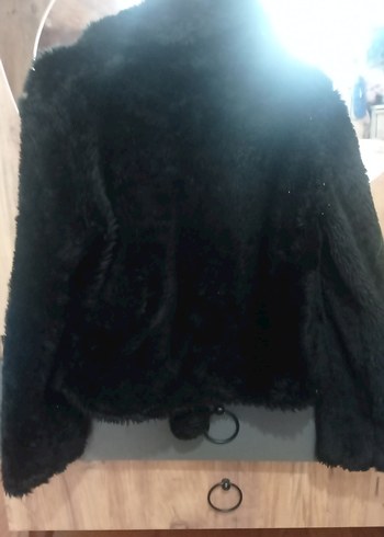 Kısa Siyah Kürklü Kadın Ceket - Görsel 3