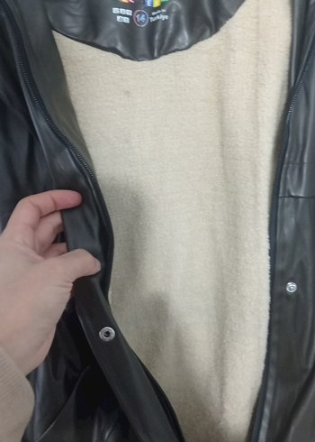 Kahverengi Nakışlı Kadın Deri Ceket - Görsel 3