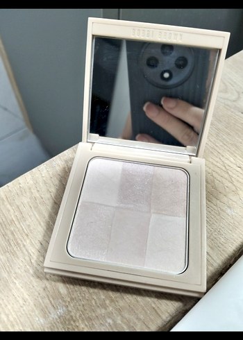 Bobbi Brown Orjinal Bobbi Brown İsiltili Aydinlatici