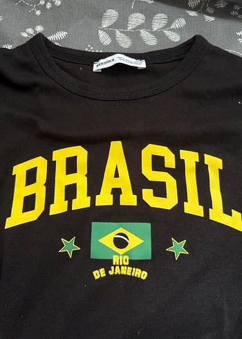 m Beden BERSHKA KADIN UZUN KOLLU BRASIL CROP