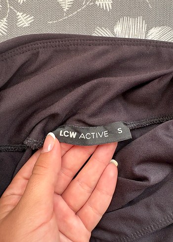 LC Waikiki Siyah Basic Midi Spor Şort