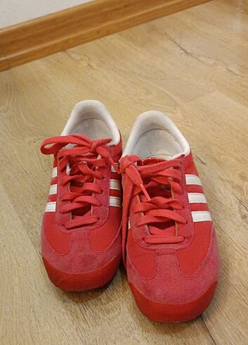 Adidas dragon 