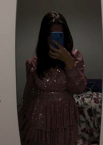 40 Beden Pembe Parlak Pilili Mini Abiye Elbise