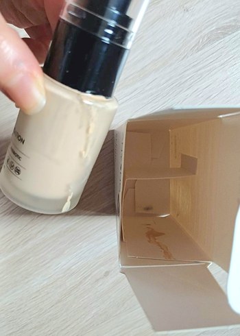 Anyong Serum Fondöten - Görsel 3