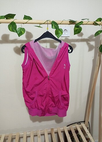 Pembe yelek 