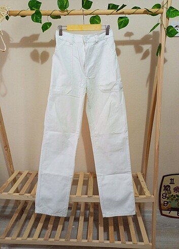 Beyaz pantalon 