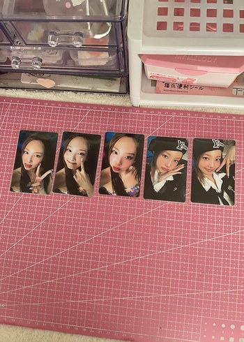 Kpop dünyası naeyon photocardlar
