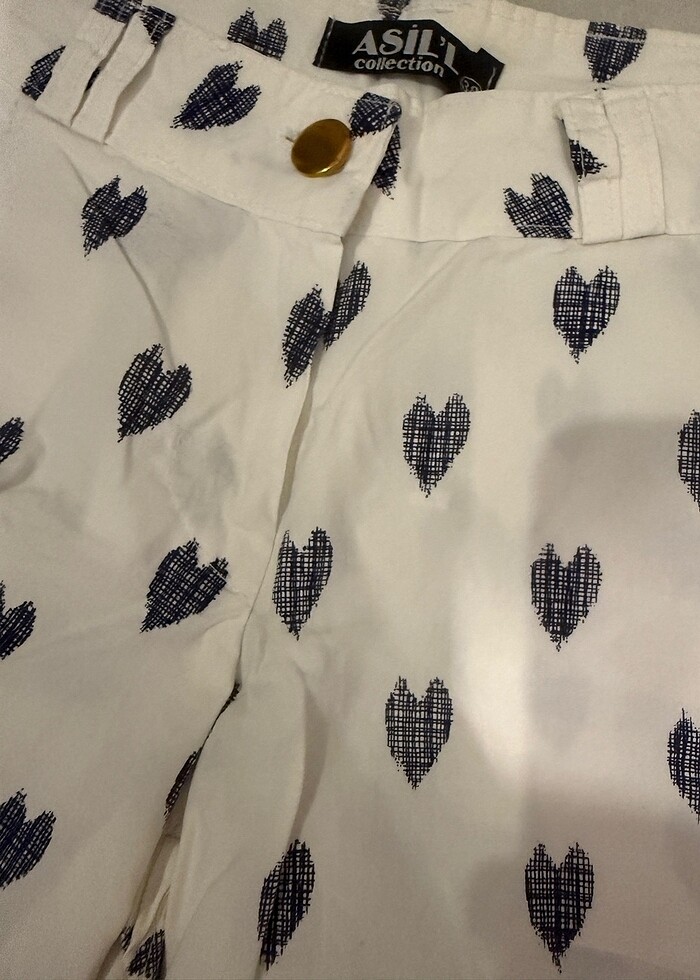 Beyaz kalpli şort - Görsel 3