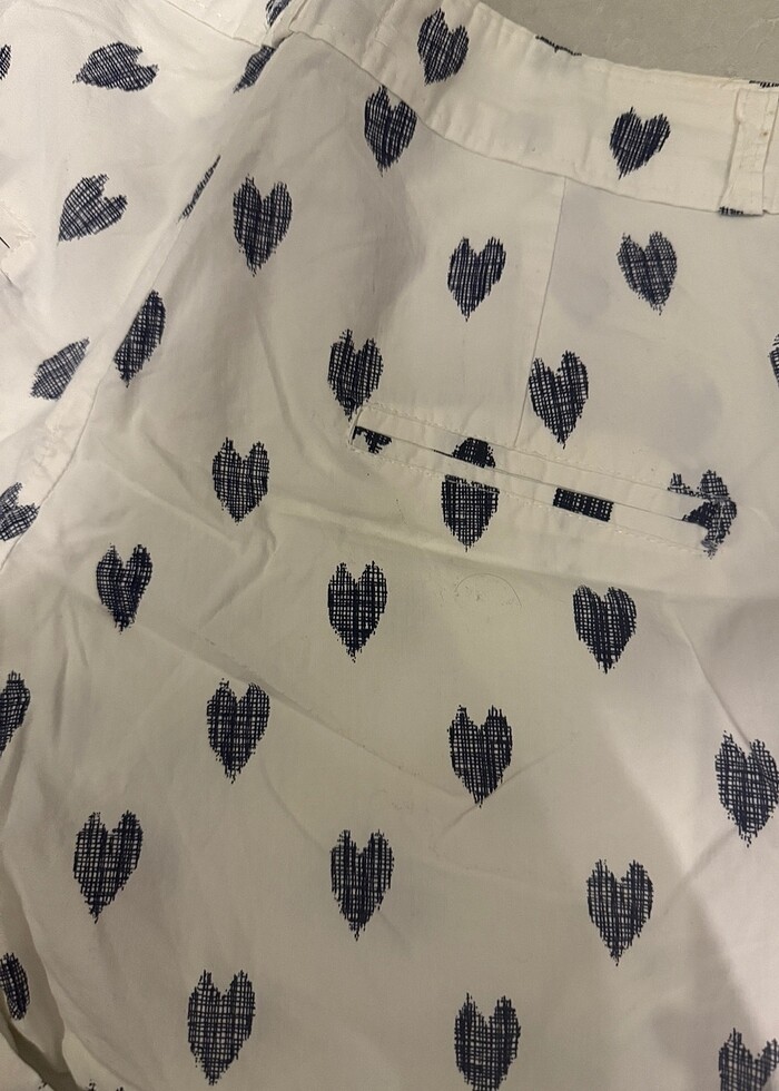 Beyaz kalpli şort - Görsel 4