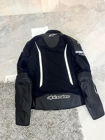 46 Beden Alpinestars kadın 46 beden motorsiklet ceketi