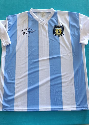 Maradona, Arjantin milli takım forması, imzalı