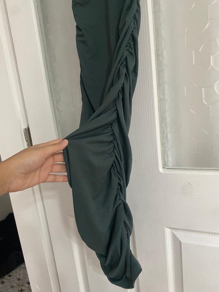 yeşil dar kesim elbise - Görsel 2