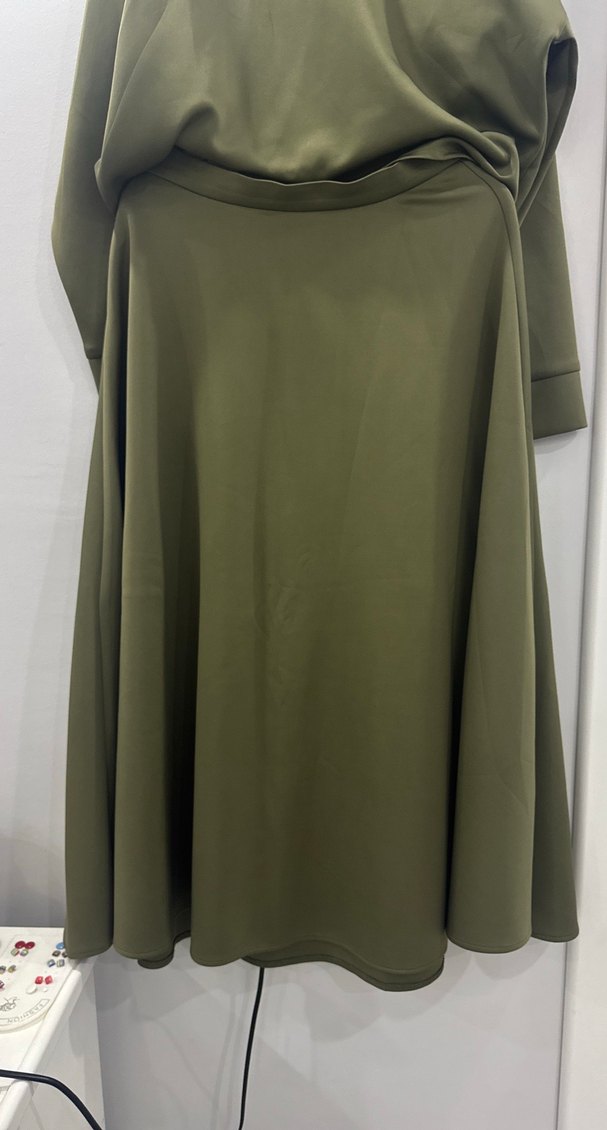 Haki etekli takım scuba kumaş - Görsel 3