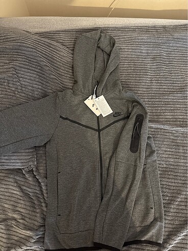 Nike tech