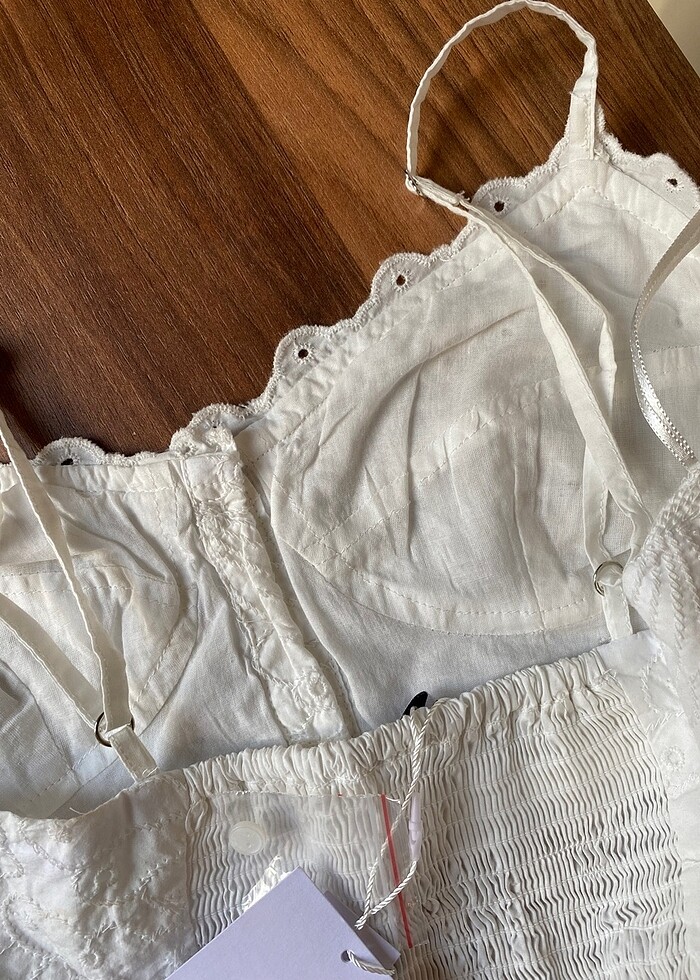 Bershka beyaz askılı crop s yeni - Görsel 3