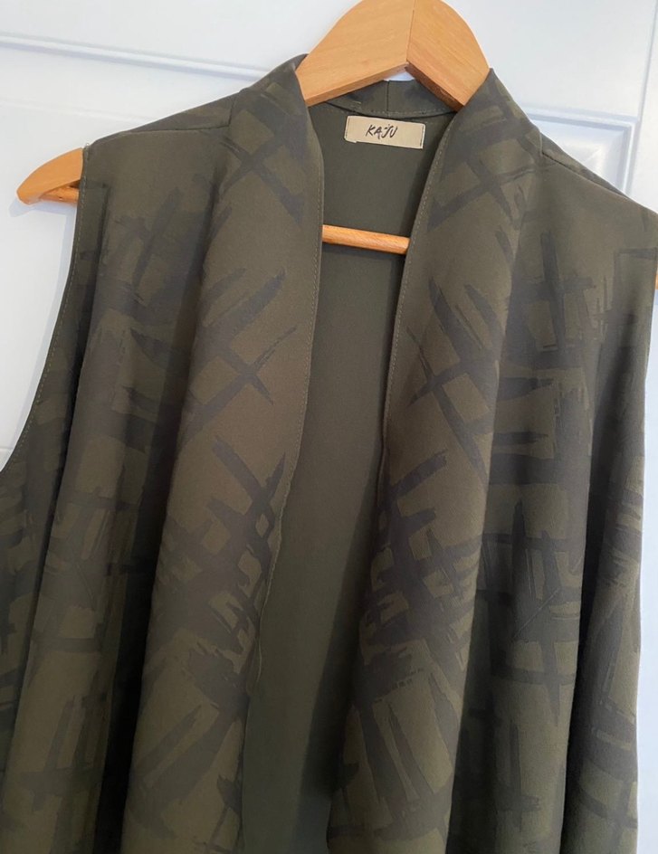 Uzun Dökümlü Püsküllü Haki Yelek yeni - Görsel 3