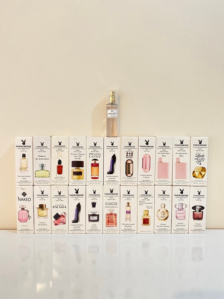 Versace Crystal Noir Kadın Parfümü deneme boy  45ml edp - Görsel 2