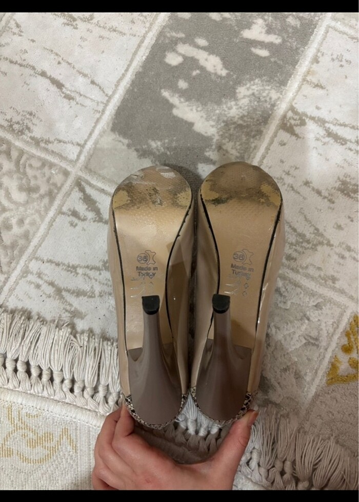 Önü yılan derisi desenli BEJ parlak platform asansör topuk yükse - Görsel 3