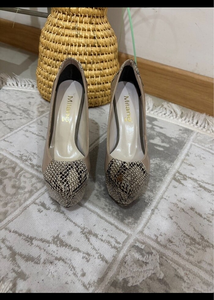 Önü yılan derisi desenli BEJ parlak platform asansör topuk yükse - Görsel 2