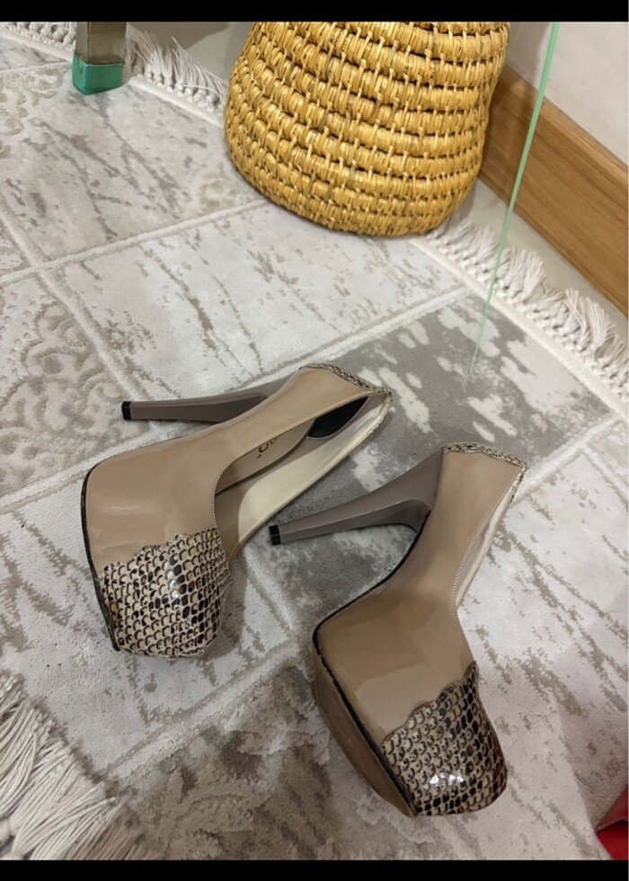Önü yılan derisi desenli BEJ parlak platform asansör topuk yükse - Görsel 5