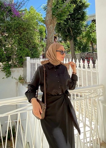 Siyah Uzun Kollu belden bağlama elbise - Görsel 3