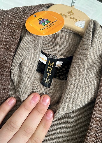 Bej Uzun Yünlü Dökümlü Anne Kabanı - Görsel 3