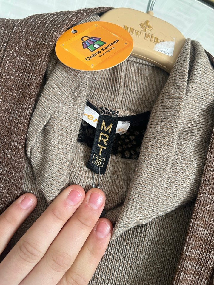 Bej Uzun Yünlü Dökümlü Anne Kabanı - Görsel 3