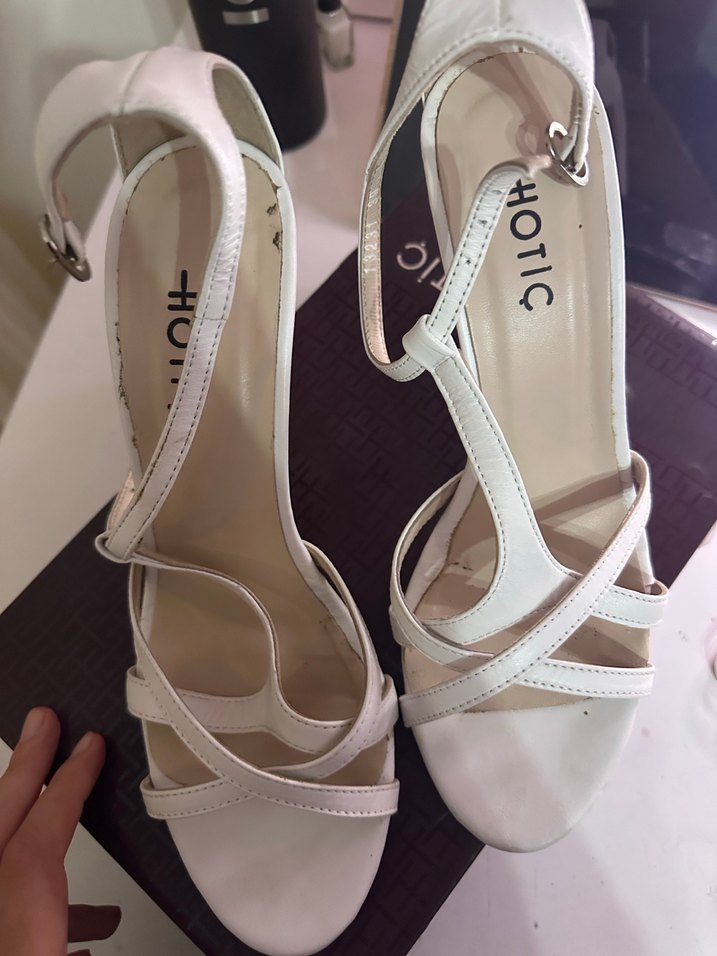 Kadın topuklu ayakkabı - Görsel 4