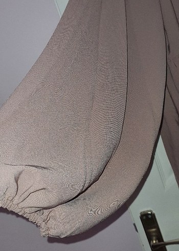 Bej Uzun Medine krip kumaşlı  Elbise - Görsel 3