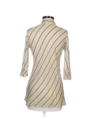 universal Beden Zara Bluz %70 İndirimli.