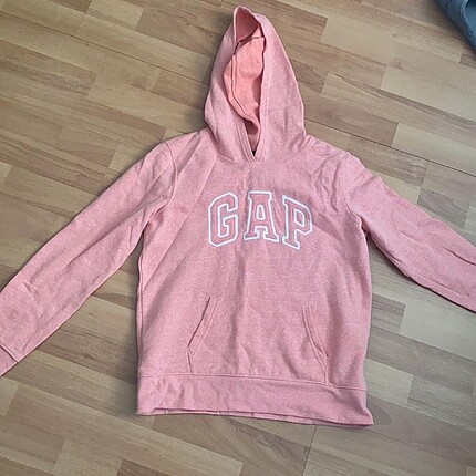 GAP sweat