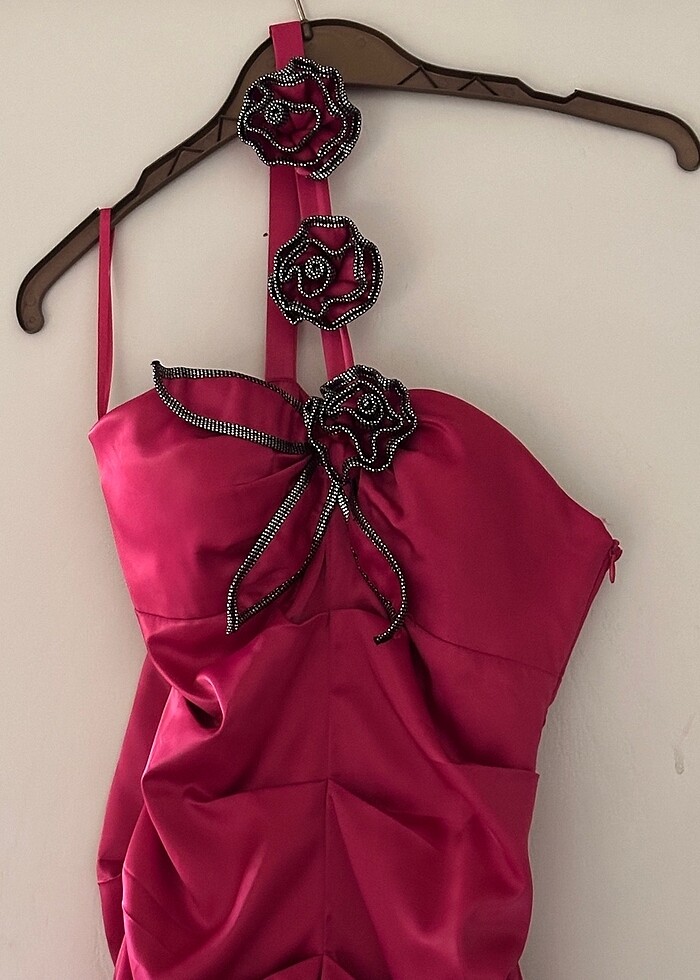 Pembe elbise - Görsel 2