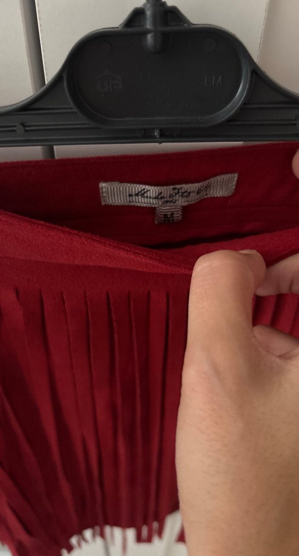 Kırmızı Süet Pileli Mini Etek - Görsel 2