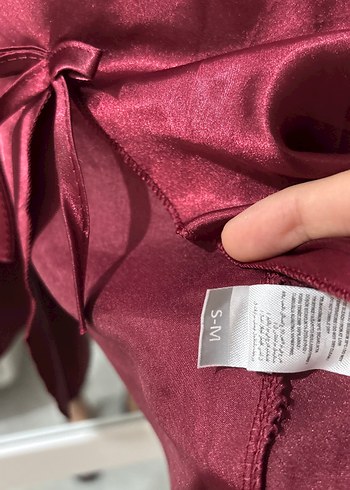 Bordo Parlak Askılı Midi Gecelik - Görsel 4