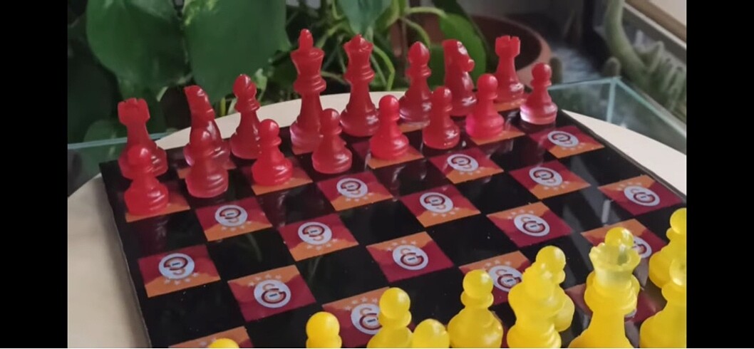 Cam satranç takımı