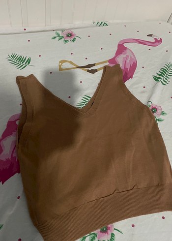 Bej V Yakalı Kadın Atlet - Görsel 2