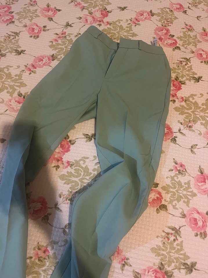 Yeşil Düğmeli Kadın Midi Kumaş Pantolon - Görsel 3