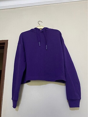 stradivarius mor crop sweatshirt