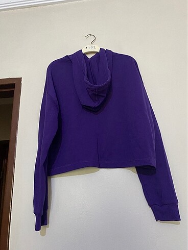 Stradivarius stradivarius mor crop sweatshirt
