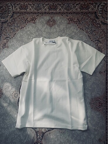 Düz Beyaz Basic Oversize Kısa Kol Tişört