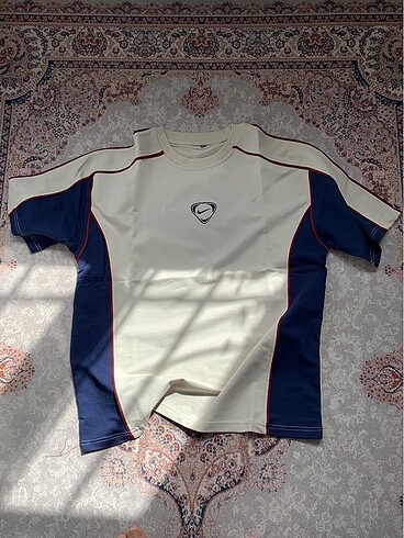 Nakış Detaylı Vintage Nike Tişört