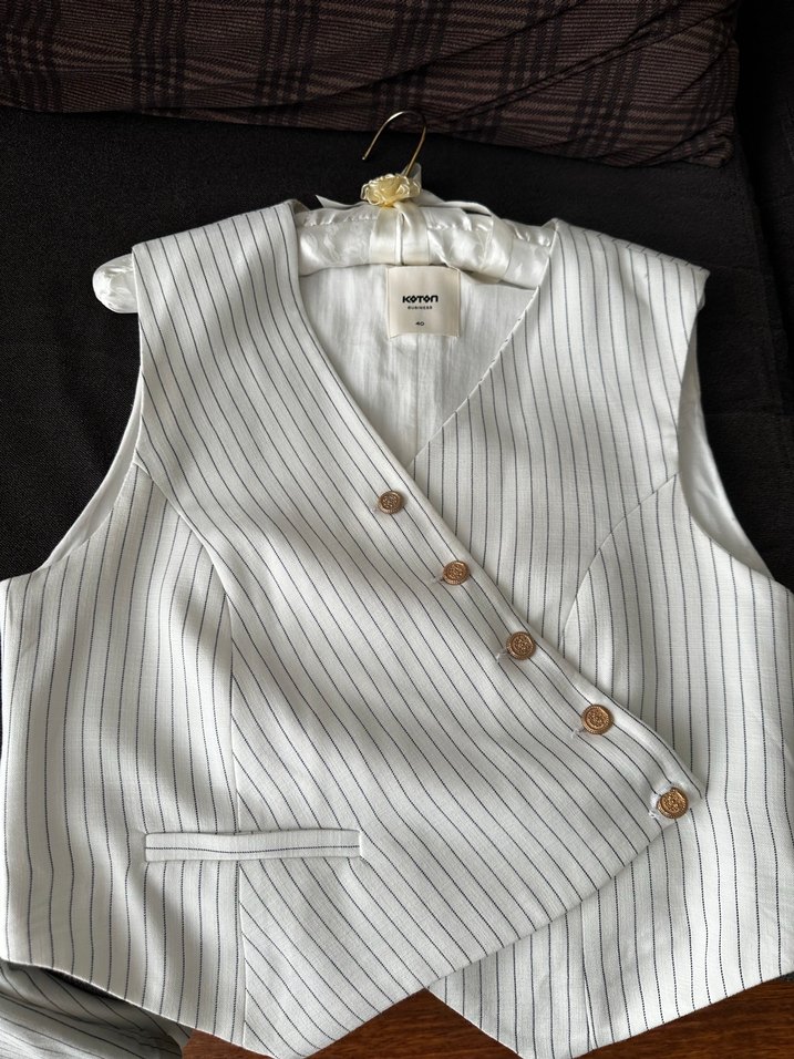 Koton Beyaz Çizgili Keten Pilili Kadın Pantolon - Görsel 4