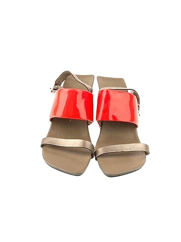 38 Beden Vintage Love Sandalet %70 İndirimli.