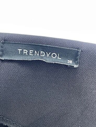 38 Beden siyah Renk Trendyol & Milla Uzun Elbise %70 İndirimli.